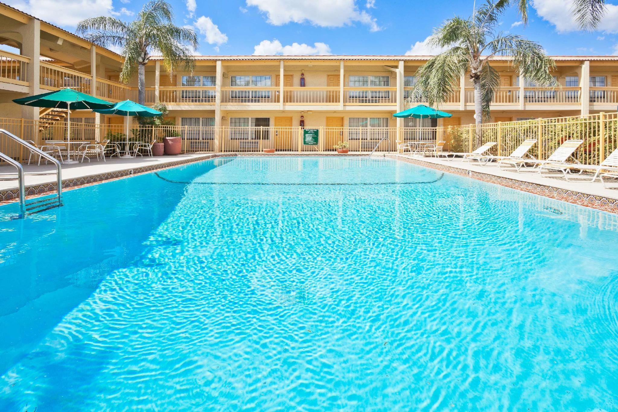 La Quinta Inn Tampa Airport Stadium Westshore Екстер'єр фото