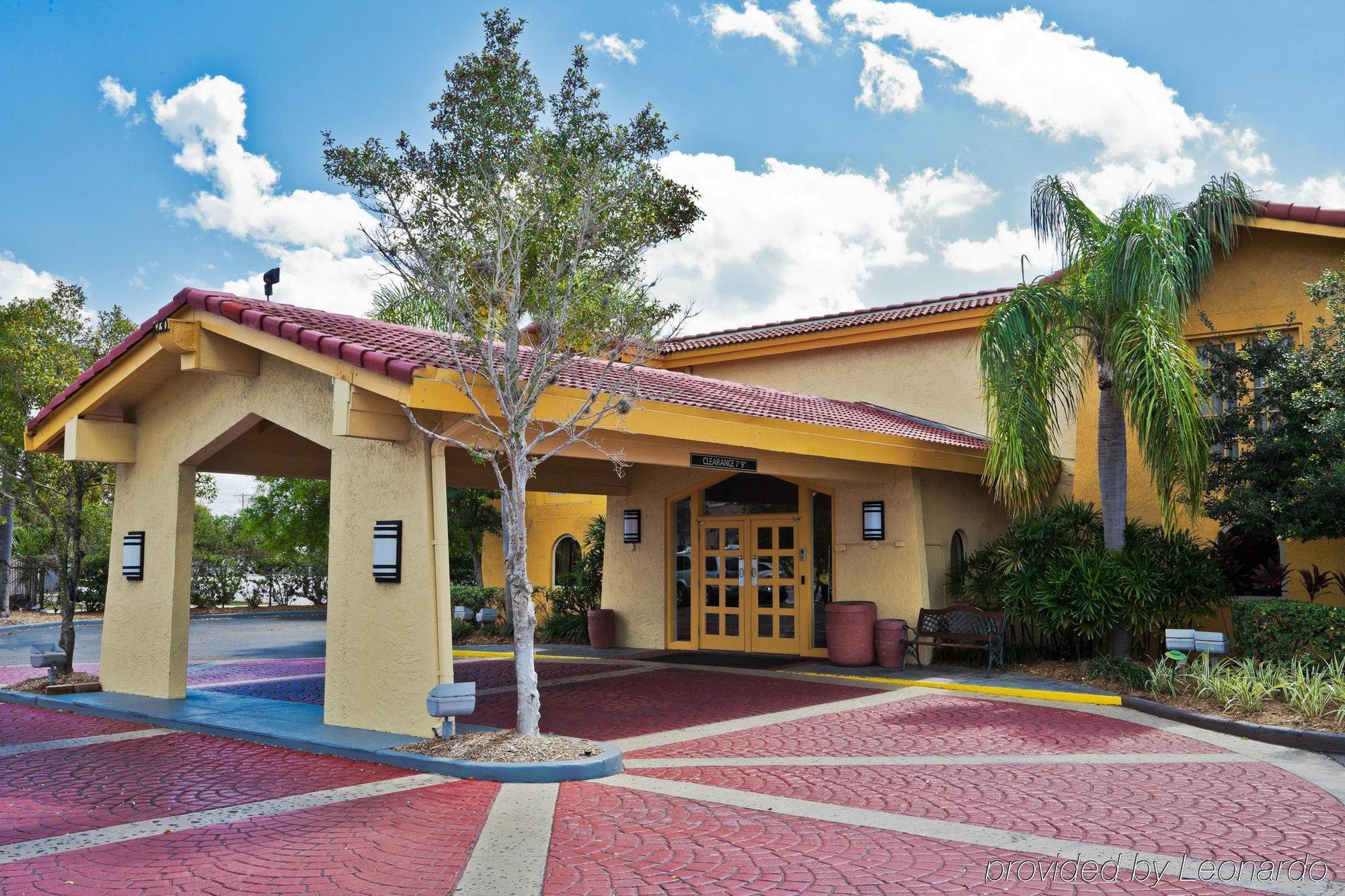 La Quinta Inn Tampa Airport Stadium Westshore Екстер'єр фото