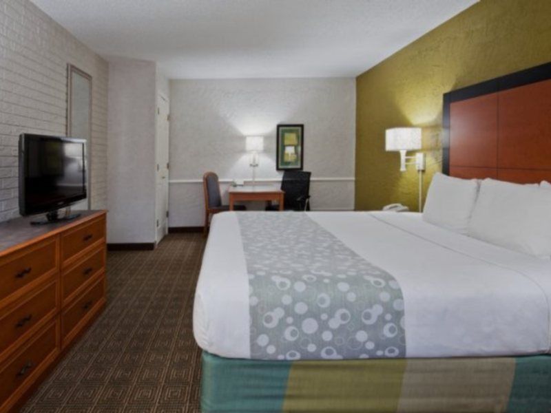 La Quinta Inn Tampa Airport Stadium Westshore Екстер'єр фото